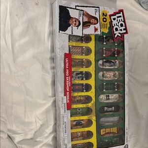 Tech Deck Ultra Pro Skateboard Set